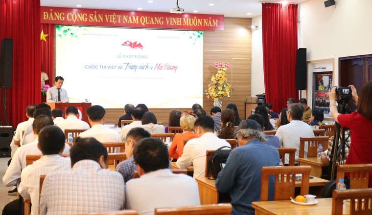 Cuộc thi viết “Trang sách & Mái trường”: Nơi ký ức được gìn giữ, lòng biết ơn được lan tỏa ảnh 2