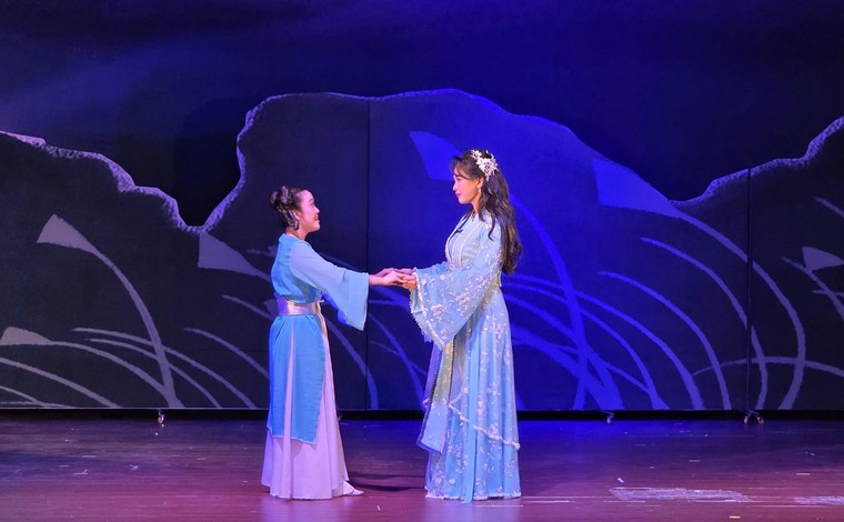 Hải Anh - con gái đạo diễn “Gánh xiếc rong” dựng kịch về cải lương ảnh 4