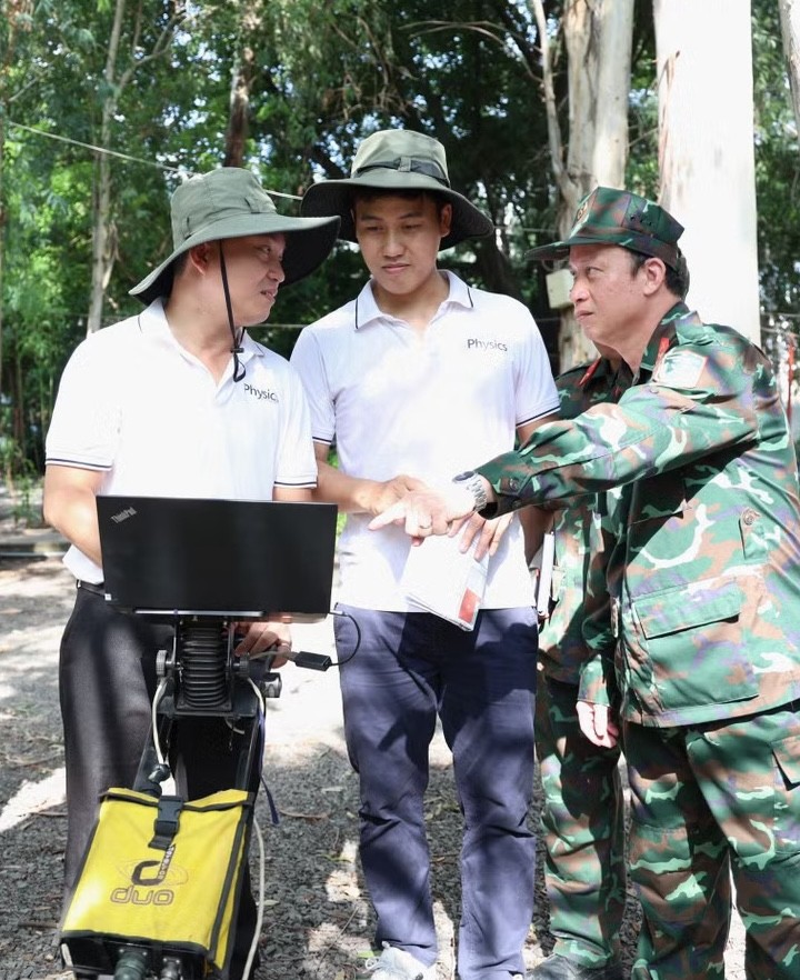 Phát hiện nhiều dấu hiệu nghi hài cốt liệt sĩ tại Công viên Lê Thị Riêng ảnh 2