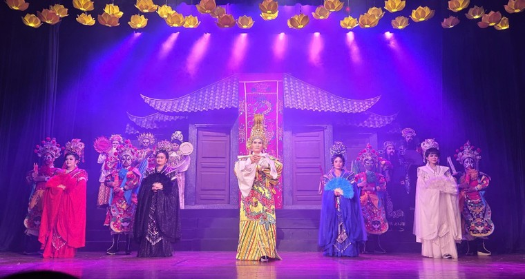 TPHCM: 95% khán giả là người trẻ đi xem nghệ thuật hát bội ảnh 1