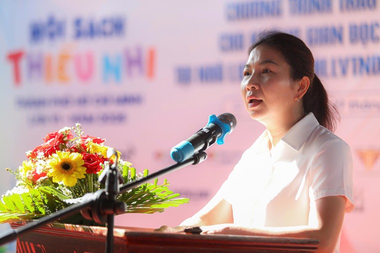 TP.HCM: Trao tặng 550 đầu sách tại Nhà lưu niệm Anh hùng Võ Thị Sáu ảnh 2