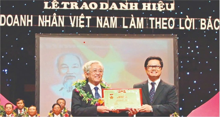 Bác sĩ Nguyễn Hữu Khánh Duy: Một đời chiến đấu không mệt mỏi ảnh 2