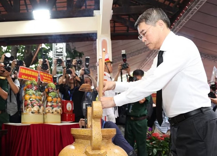 Đã tìm thấy những hài cốt liệt sĩ đầu tiên tại Công viên Lê Thị Riêng ảnh 1