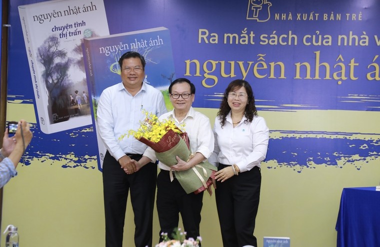 Nhà văn Nguyễn Nhật Ánh nói gì về “Chuyện tình thị trấn”? ảnh 1