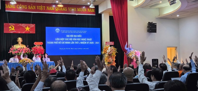 Ông Phan Nguyễn Như Khuê làm Chủ tịch Liên hiệp các Hội Văn học nghệ thuật TPHCM ảnh 4