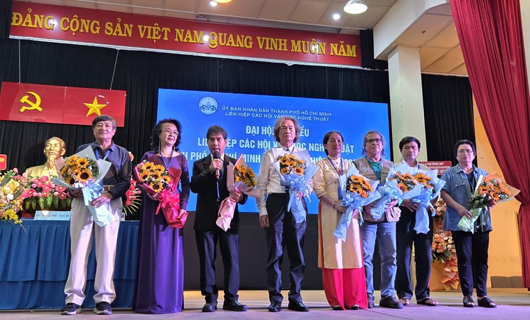 Ông Phan Nguyễn Như Khuê làm Chủ tịch Liên hiệp các Hội Văn học nghệ thuật TPHCM ảnh 3