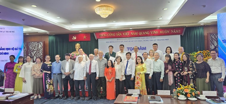 Từ giữ gìn thuần phong mỹ tục đến khẳng định hệ giá trị con người TPHCM ảnh 4