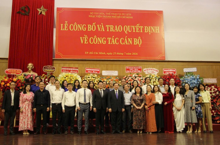 NSND Đỗ Quốc Hưng - một trong những giọng bass hàng đầu Việt Nam - làm Giám đốc Nhạc viện TPHCM ảnh 3