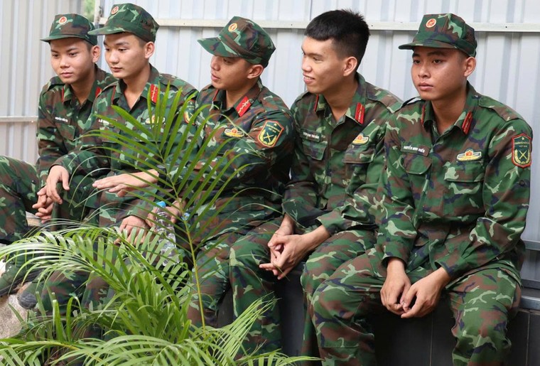 Chuyện về những người lính đi “Tìm ánh sao trong đất mẹ” ảnh 4