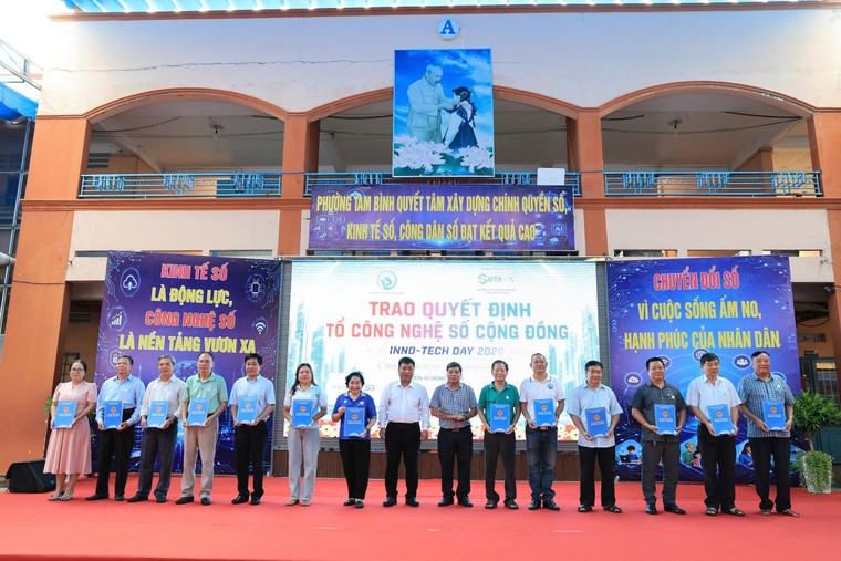 Phường Tam Bình (TP.HCM): Đưa công nghệ số vào thực tiễn phục vụ người dân ảnh 2