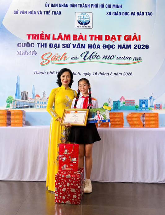 Danh hiệu Đại sứ Văn hóa đọc TPHCM năm 2026 được trao cho 3 học sinh ảnh 1