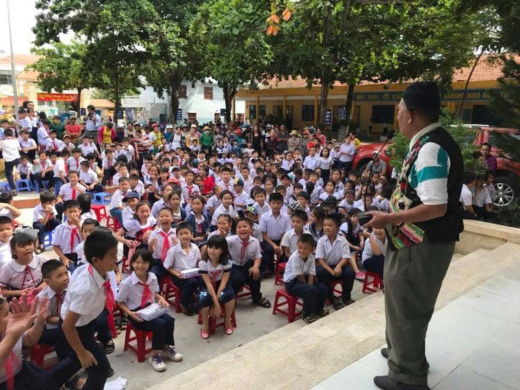 “Ông ngoại” Mạc Can đùa đùa, thật thật ảnh 5