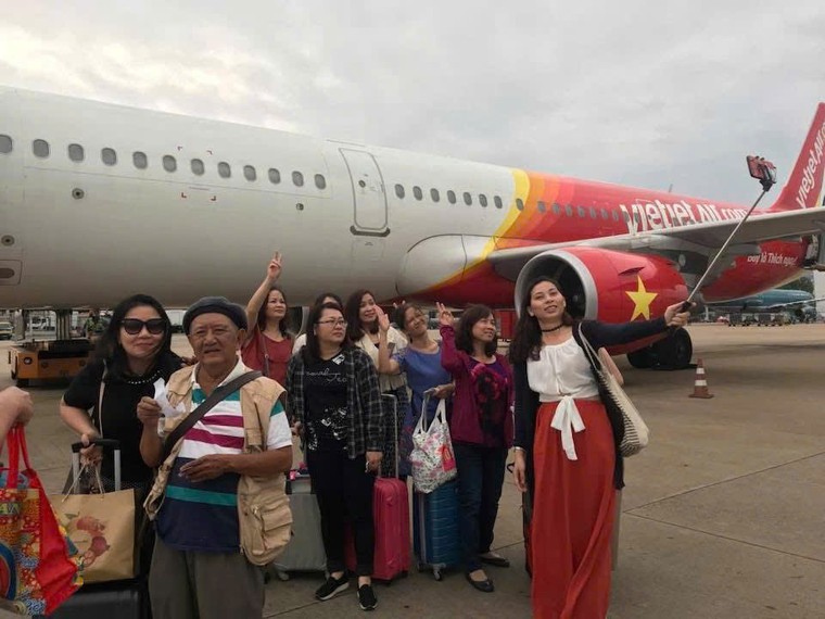 “Ông ngoại” Mạc Can đùa đùa, thật thật ảnh 3