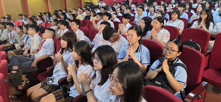 Đưa người trẻ vào không gian nghệ thuật cải lương ảnh 2