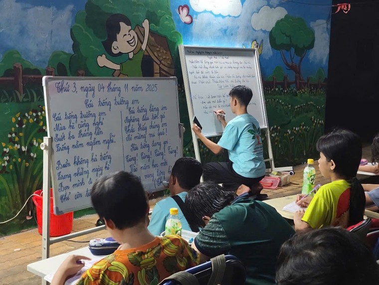 Lớp học của tình thương – Bài 2: Lớp học dưới chân cầu ảnh 2