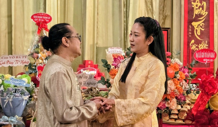 TPHCM: tưng bừng lễ giỗ Tổ Sân khấu ảnh 4