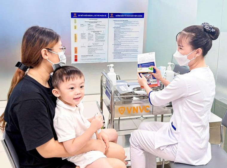 Món quà Trung thu đặc biệt cho trẻ em Việt Nam: Vắc xin tay chân miệng đã có tại VNVC, tiêm ngay cho trẻ từ 2 tháng tuổi ảnh 4