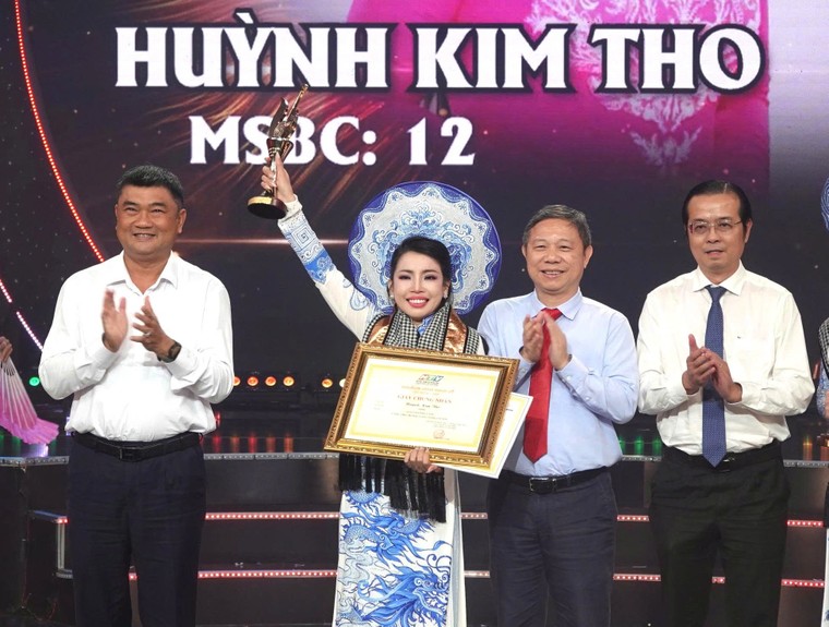 Chuông vàng vọng cổ 2026 gọi tên Huỳnh Kim Tho ảnh 1