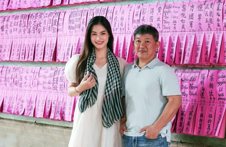 Đến Bảo tàng Phụ Nữ Nam Bộ chiêm ngưỡng “Chiếc áo bà ba - Đượm tình phương Nam” ảnh 4