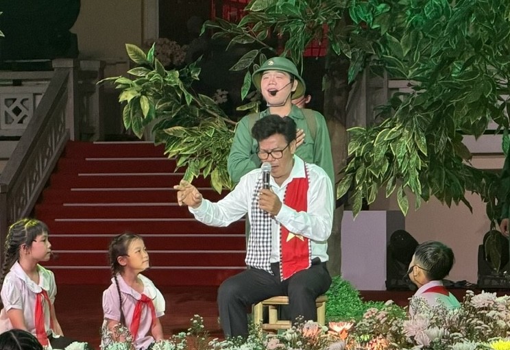 Nghẹn ngào và xúc động trong “Khúc Tri ân” tại Công viên Lê Thị Riêng ảnh 2