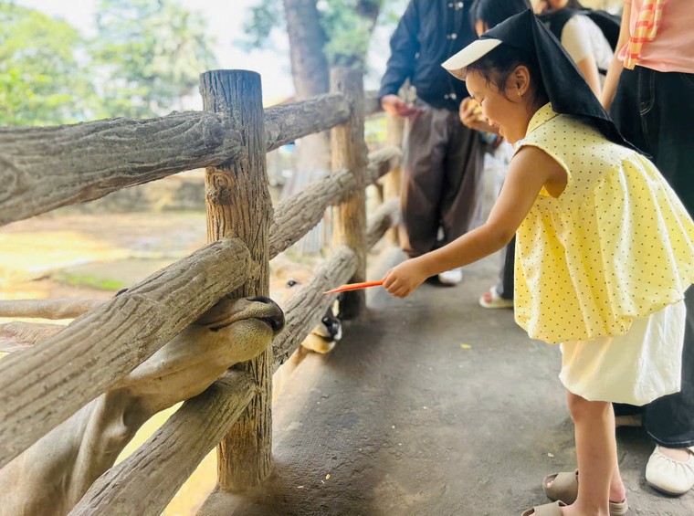 Thảo Cầm Viên Sài Gòn “yêu thương” Phụ nữ trong suốt tháng 10 ảnh 2