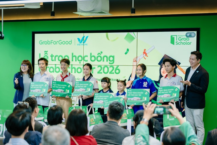 GrabScholar 2026 tiếp sức hành trình học tập của hơn 300 học sinh, sinh viên ảnh 1