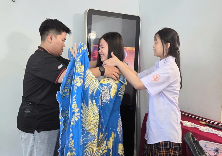 TPHCM: lên sóng chương trình Lý luận, phê bình VHNT chào mừng Ngày Văn hóa Việt Nam ảnh 2