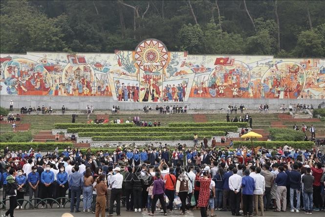 Đặc sắc những lễ hội khai xuân trên mọi miền đất nước ảnh 4