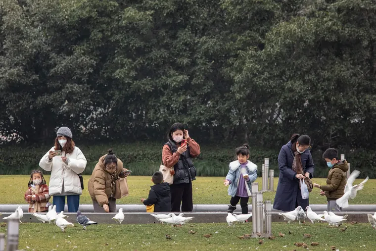 Trung Quốc 'chạy đua' cải thiện tỷ lệ sinh ảnh 1