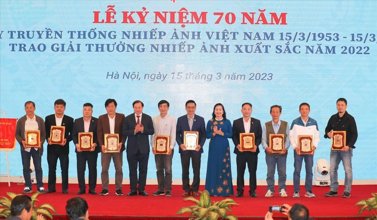 Nhiếp ảnh phải mang hơi thở cuộc sống, chứa đựng giá trị nhân văn ảnh 2