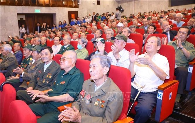 Tri ân các chiến sỹ cách mạng bị địch bắt tù đày ảnh 2