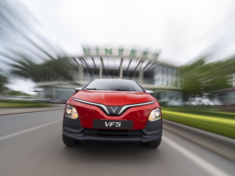 Tự tin khoe cá tính với bộ sưu tập sắc màu nổi bật của VF 5 Plus ảnh 1