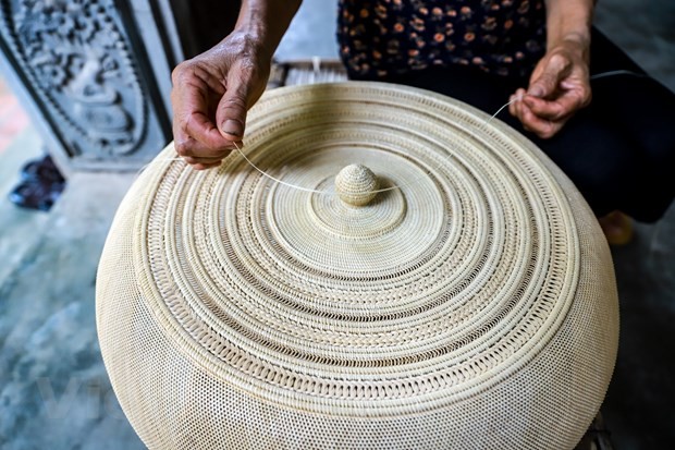 Về làng nghề mây tre đan chiêm ngưỡng chiếc lồng bàn 'độc nhất vô nhị' ảnh 1