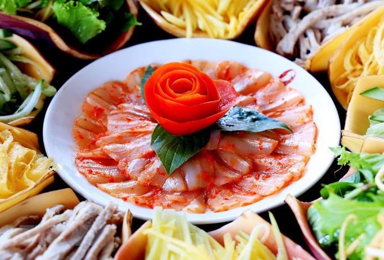 Thưởng thức lẩu thả đặc sắc của ngư dân Mũi Né ở Bình Thuận ảnh 2