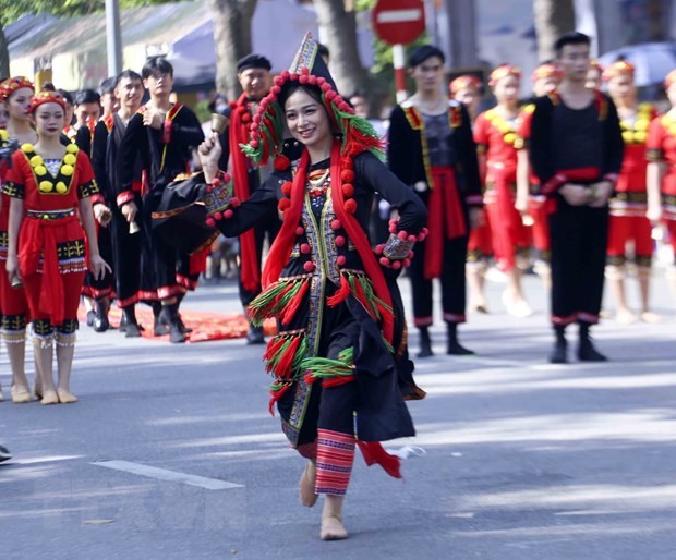 Sôi động Carnaval Thu Hà Nội trên Phố đi bộ Hồ Hoàn Kiếm ảnh 1