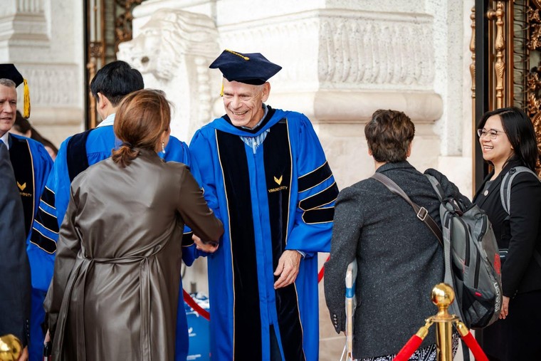 "VinUni chú trọng hoạt động nghiên cứu khoa học có chất lượng" ảnh 2