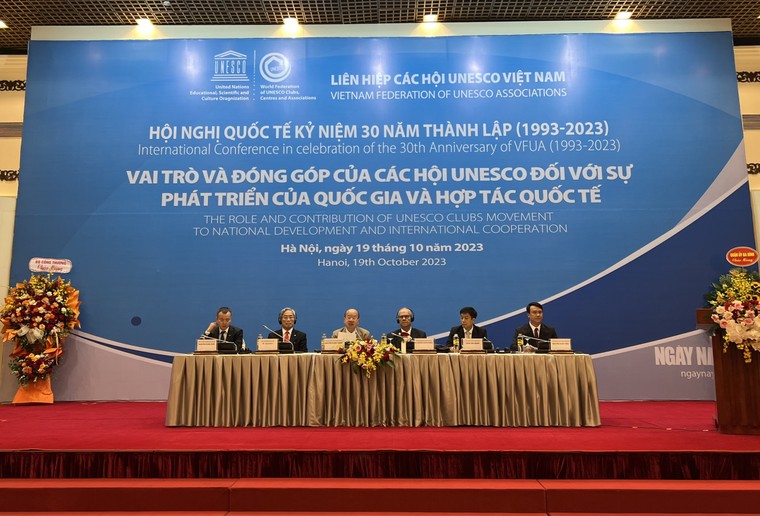 Tạp chí Ngày Nay - Lăng kính thiết thân phục vụ độc giả ảnh 1