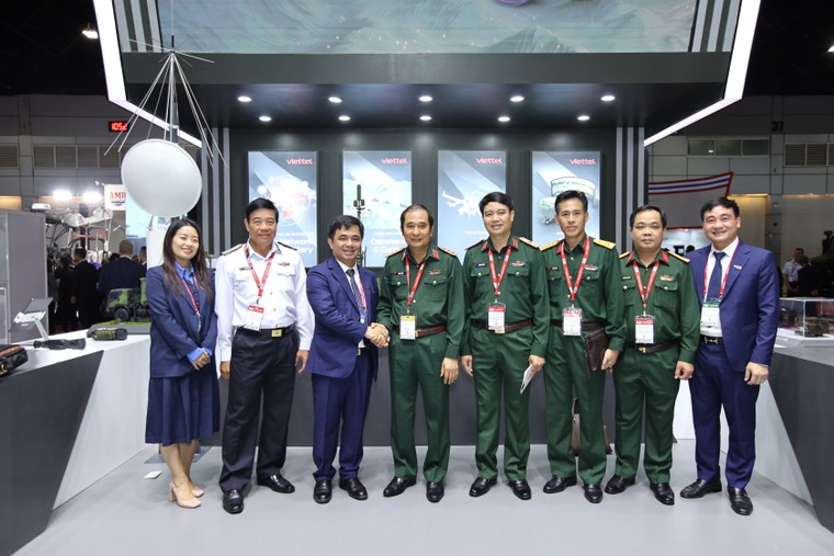Viettel tổ chức Gian hàng Quốc gia Việt Nam tại Triển lãm Quốc phòng và An ninh 2023 ảnh 1