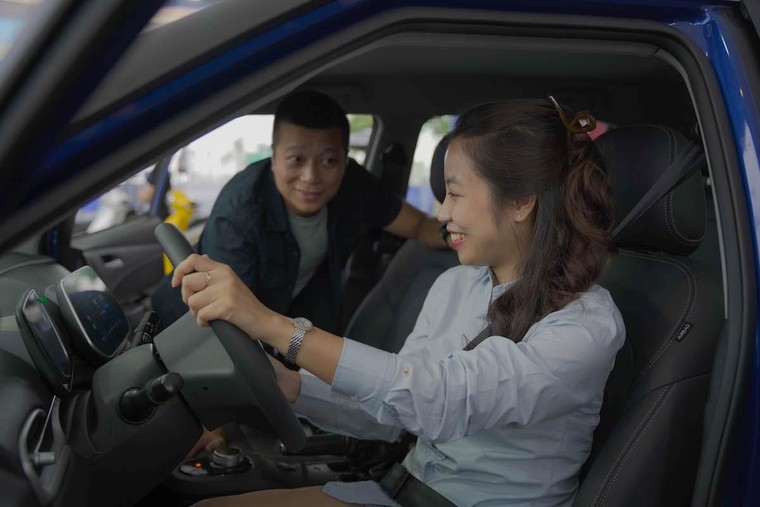 “Lái nữ” mua xe dịp cuối năm: Xe phải đẹp, thông minh, phong cách và tiết kiệm chi phí ảnh 2