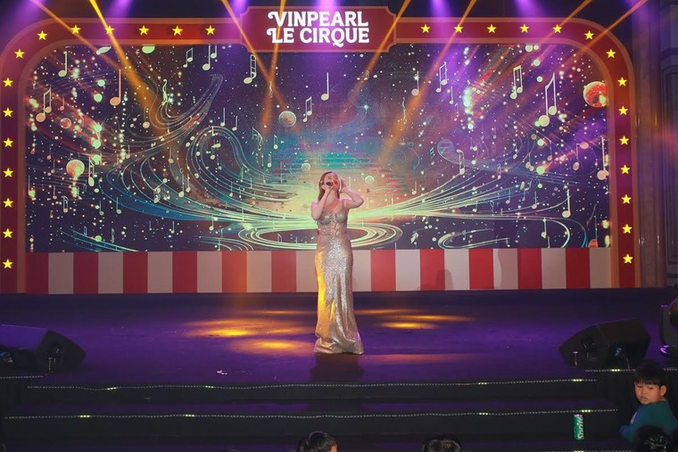 Rực rỡ dạ tiệc countdown tại các quần thể du lịch Vinpearl ảnh 8