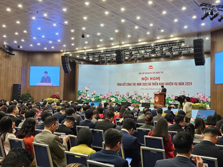 Bộ Kế hoạch và Đầu tư tổng kết năm 2023: Tiến độ giải ngân vốn đầu tư công có những cải thiện rõ rệt ảnh 1