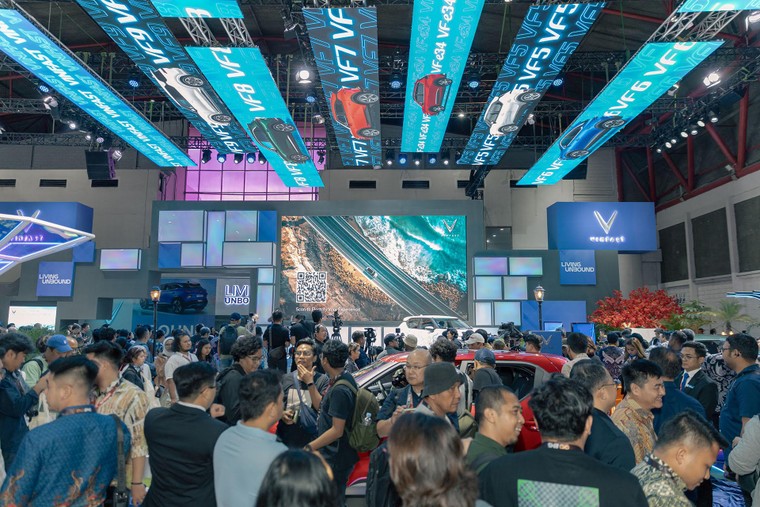 Màn ra mắt ấn tượng của VinFast tại Triển lãm Ô tô Quốc tế Indonesia ảnh 11
