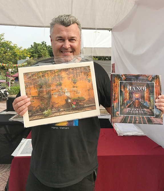 Cuộc phiêu lưu trải nghiệm ẩm thực Hà Nội của Marcus Lacey ảnh 1