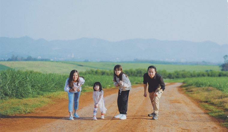 Đồng cỏ rộng hàng ngàn ha mãn nhãn ở Nghệ An “đốn tim” du khách ảnh 2