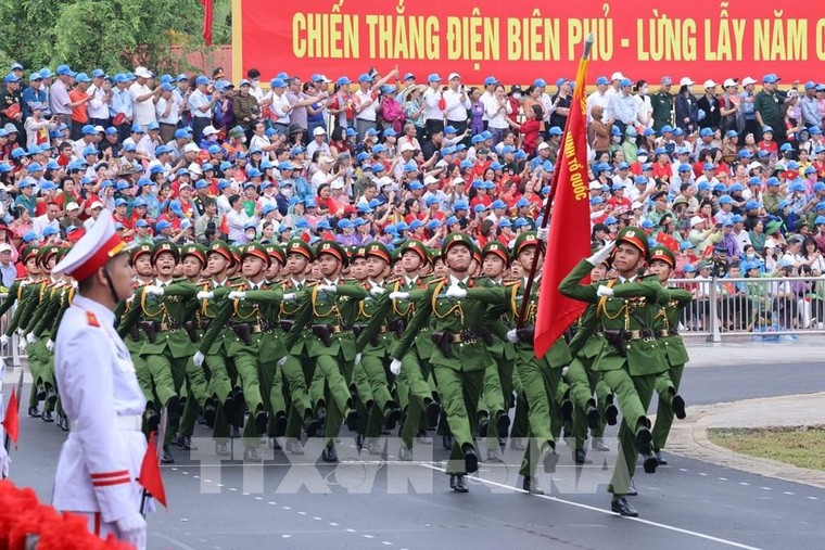 Chùm ảnh Lễ diễu binh, diễu hành kỷ niệm 70 năm Chiến thắng Điện Biên Phủ ảnh 15