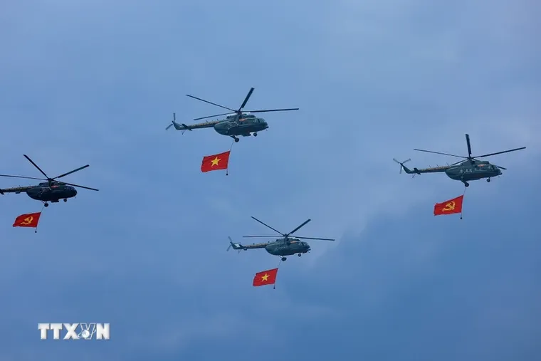 Chùm ảnh Lễ diễu binh, diễu hành kỷ niệm 70 năm Chiến thắng Điện Biên Phủ ảnh 1