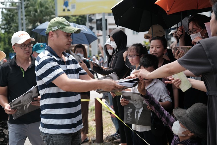 Ấn phẩm Ngày Nay theo người dân tiễn biệt Tổng Bí thư Nguyễn Phú Trọng ảnh 10