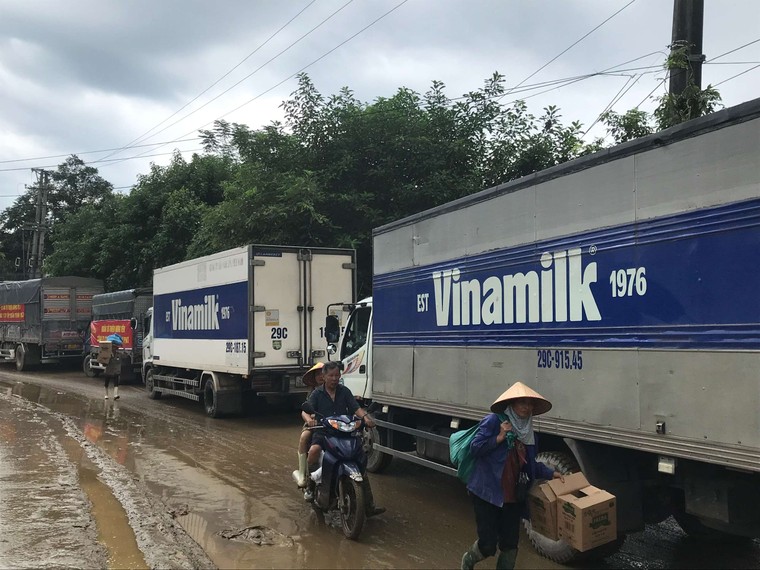 Nỗ lực khắc phục hậu quả, ổn định đời sống tại các vùng bão lũ ảnh 5