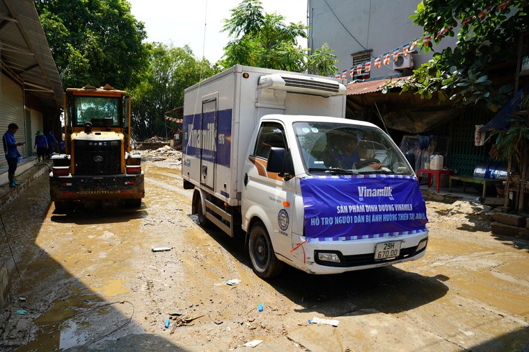 Nỗ lực khắc phục hậu quả, ổn định đời sống tại các vùng bão lũ ảnh 6