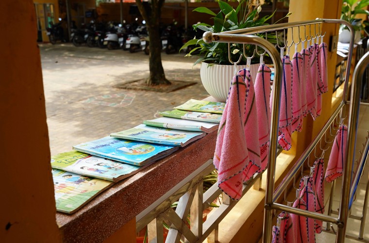 Nỗ lực khắc phục hậu quả, ổn định đời sống tại các vùng bão lũ ảnh 10